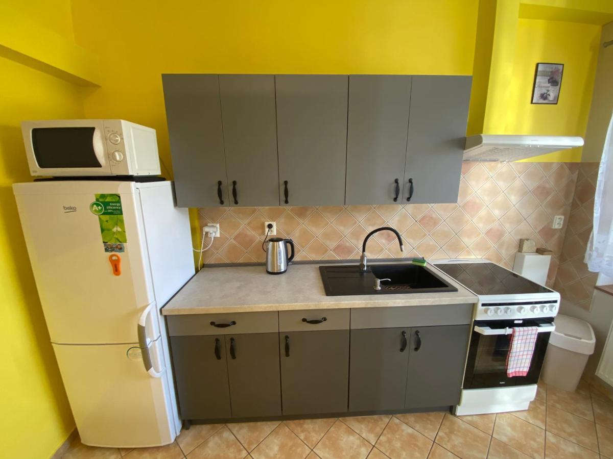 Apartment Martinec Nove Mesto nad Metuji Exterior photo